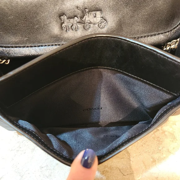 Coach Vintage Black Ranger Leather Crossbody Bag With Gold Chain ๐ฅ๐ฅ - Picture 11 of 16